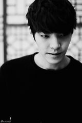 高清组图：对话金宇彬 想和李钟硕拿情侣奖