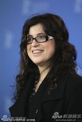 高清：竞赛片《奖励》发布会 导演宝拉携众演员到场