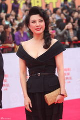 组图：第28届金鸡奖红毯 群星云集女星美艳男星帅气