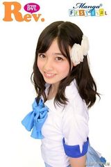 组图：日本清纯萝莉走红网络 力压国民偶像AKB