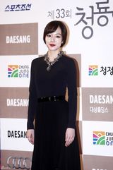 组图：韩国电影青龙奖首尔举行 红毯众星云集