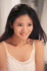 高清：安以轩成美白代言新宠 清透肌肤光彩透透