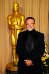 高清图：奥斯卡颁奖礼后台 罗宾-威廉斯挽爱妻亮相