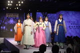 高清组图：KARA与Rainbow等参加韩服秀 展现古典美