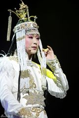 高清图集：李玉刚东京巡演 舞台眩目现场变装