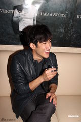 组图：李治廷带病开演唱会 卫兰任嘉宾叶德娴等捧场