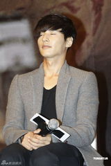 组图：元斌宣传《孤胆特工》 将行程安排给影迷