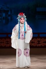 组图：京剧演员丁晓君大连献艺