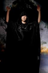 芙蓉姐姐变万圣节女郎 手持镰刀气氛鬼魅(组图)