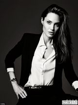 组图：朱莉黑白大片性感爆表 释放干练女人味