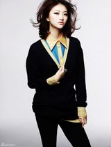 幻灯：景甜全新大片演绎独立气质 清纯冷艳双生花