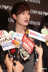 高清组图：SJ-M八缺一现身台湾 引发歌迷混乱