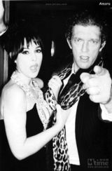 组图：贝鲁奇卡索宣布离婚 14年爱情神话终结