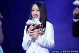 高清组图：杨钰莹白衣飘飘甜美献唱 不见岁月痕迹
