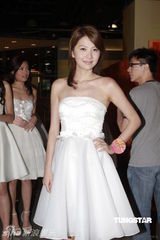 组图：2011年15位候选港姐曝光 表现紧张整体普通