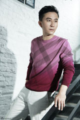 组图：赵毅温雅绅士写真 内敛沉稳展成熟魅力