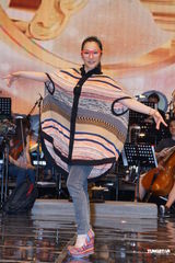 组图：严爵与麦可森PK琴艺 温岚高唱泰雅语歌曲