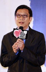 组图：谢娜与汪东城谈情 喊话春晚求邀约