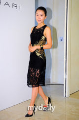 组图：金正恩金南珠等助阵名品发布 清一色黑礼服