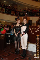 组图：Twins工作密集盼望早放假阿Sa为阿娇写情书