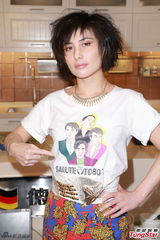 组图：何超仪构思开拍《豪情》续集