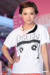 组图：郭采洁将发新专辑 否认与杨佑宁恋情