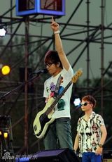 幻灯：中歌榜音乐节第四天 孙楠莫文蔚领万人合唱