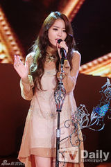 组图：众韩团献唱嘉熙狂野 Kara压阵主持