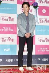 组图：李顺在李瑞镇等出席《花样爷爷》发布会