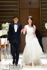 组图：韩团GirlsDay发新专辑 薄纱红裙显妖娆