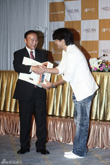 组图：韩星柳时元举办国际粉丝见面纪念40岁生日