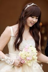 组图：韩星金智友嫁明星大厨RaymonKim幸福甜蜜