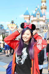 组图：张靓颖迪斯尼开启梦想计划 卖萌扮少女