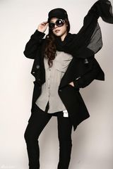 组图：邓紫衣《午夜微博》造型曝光 造型时尚干练