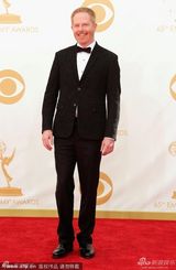 组图：《摩登家庭》男星杰西-泰勒-弗格森亮相