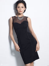 幻灯图：王媛可首推黑色写真 诠释性感冷艳双重诱惑 