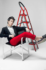 组图：季肖冰曝时尚写真 帅气迷人显型男本色