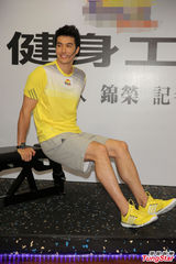 组图：蔡依林男友亮相 阳光俊朗帅气十足