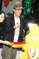 幻灯：陈冠希台北开店六月复出 称不知Lucas是谁