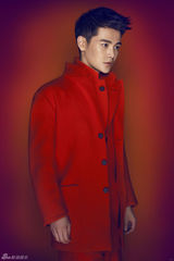 组图：孙坚红火开年写真 优质型男气宇不凡