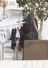 幻灯图：张敬轩关智斌感情升温 香港同居筑爱巢