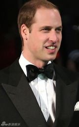 组图：《霍比特人》伦敦首映 威廉王子大驾光临
