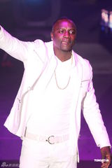 组图：Akon台北热力开唱 短唱十首捞金千万