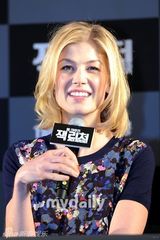 组图：汤姆克鲁斯出席《侠探杰克》韩国发布会