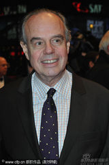 幻灯：《一个好人》首映人多势众 男女星热吻抢镜