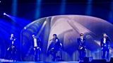高清图：BigBang东京巨蛋开唱 激情疯狂表演