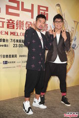 组图：杨千霈自由发挥将主持金曲星光