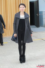 组图：方逸华跪拜邵逸夫 刘德华张学友致祭