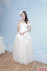 组图：叶熙祺婚纱前胸透明 吴千语想嫁林峰