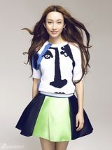 组图：张俪初秋风格写真彰显清新典雅